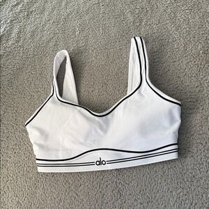 ALO Yoga Airbrush Heart Throb Bra White and Black Trim Sports Bra Size M